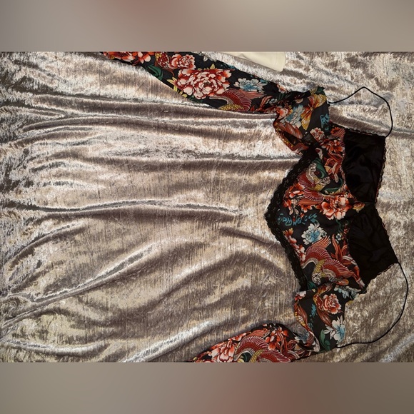 Fashion Nova Black and Red Dragon Print Crop Top - Picture 3 of 3